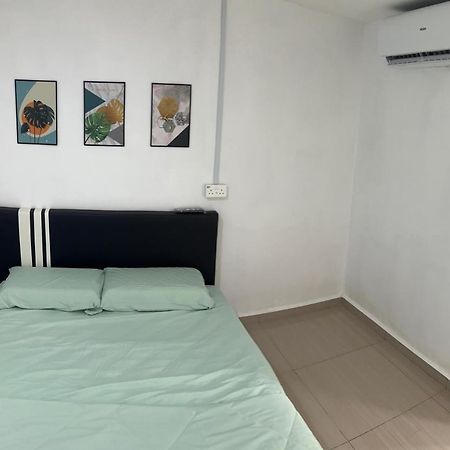 Sungai Endau Bilik Homestay Kuala Rompin Exterior photo